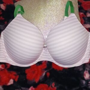 Nwt victoria secret pink bra